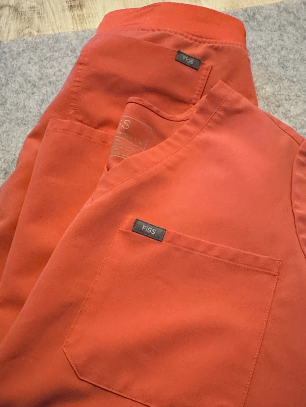 Figs Orange V-Neck Scrub Top and Jogger set size Medium womens